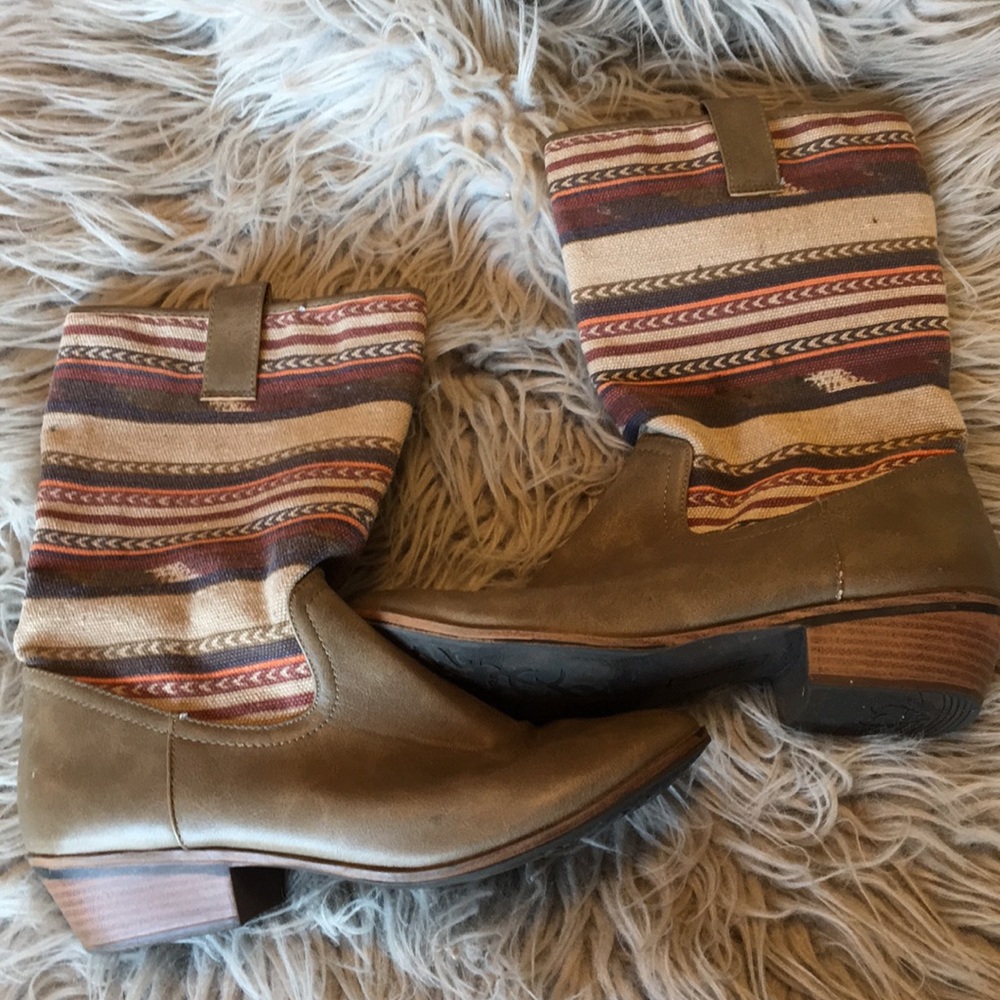 Women’s western boots size 10